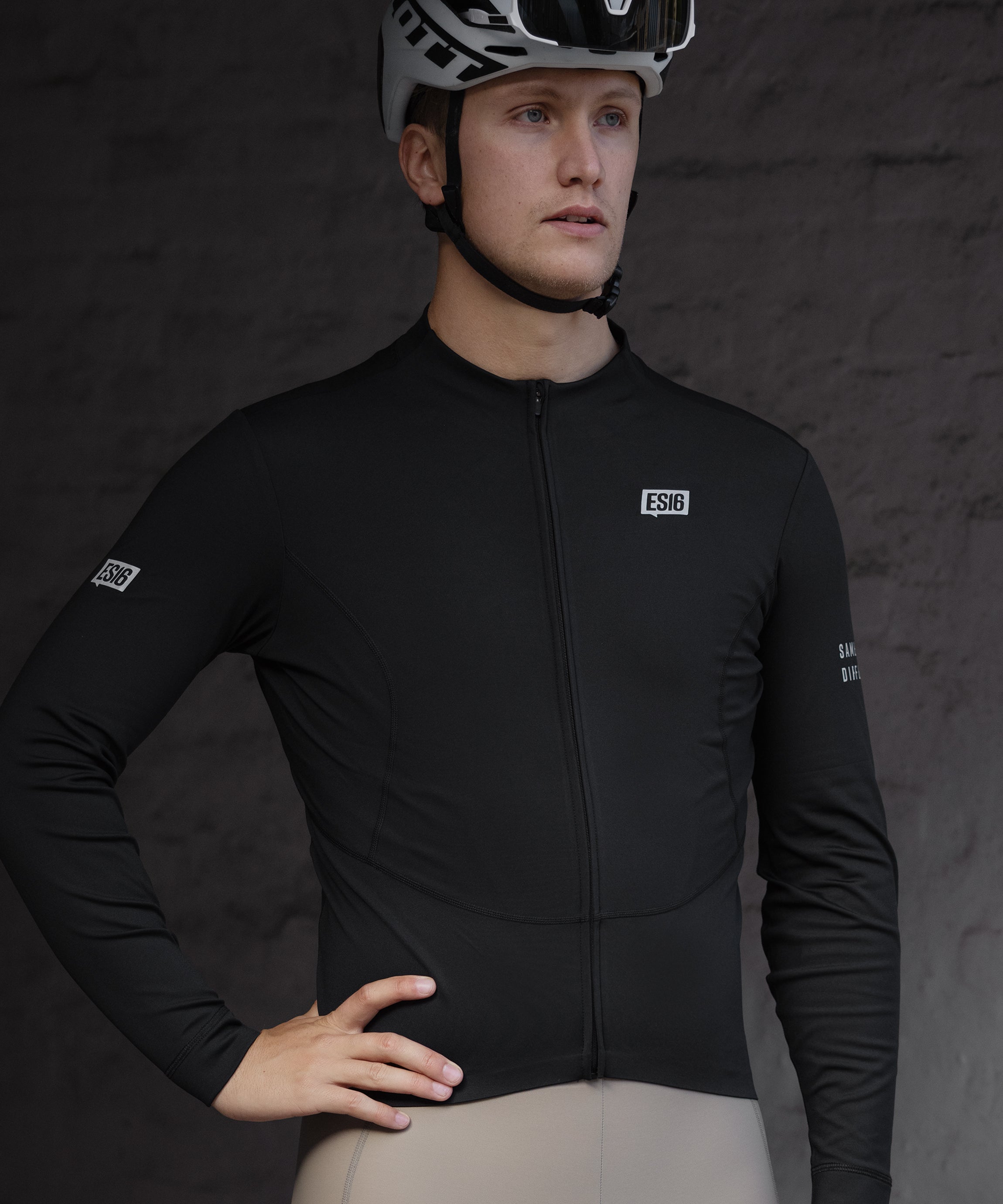 ES16 Thermal Fleece Cykeltrøje. Black