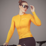 ES16 Supreme Langarmtrikot. Curry